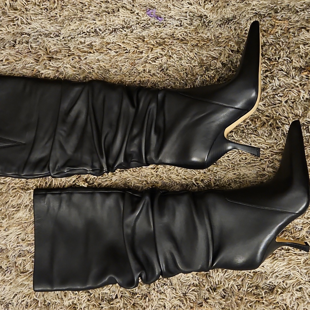 Michael Kors Luna Boots - Picture 5 of 8